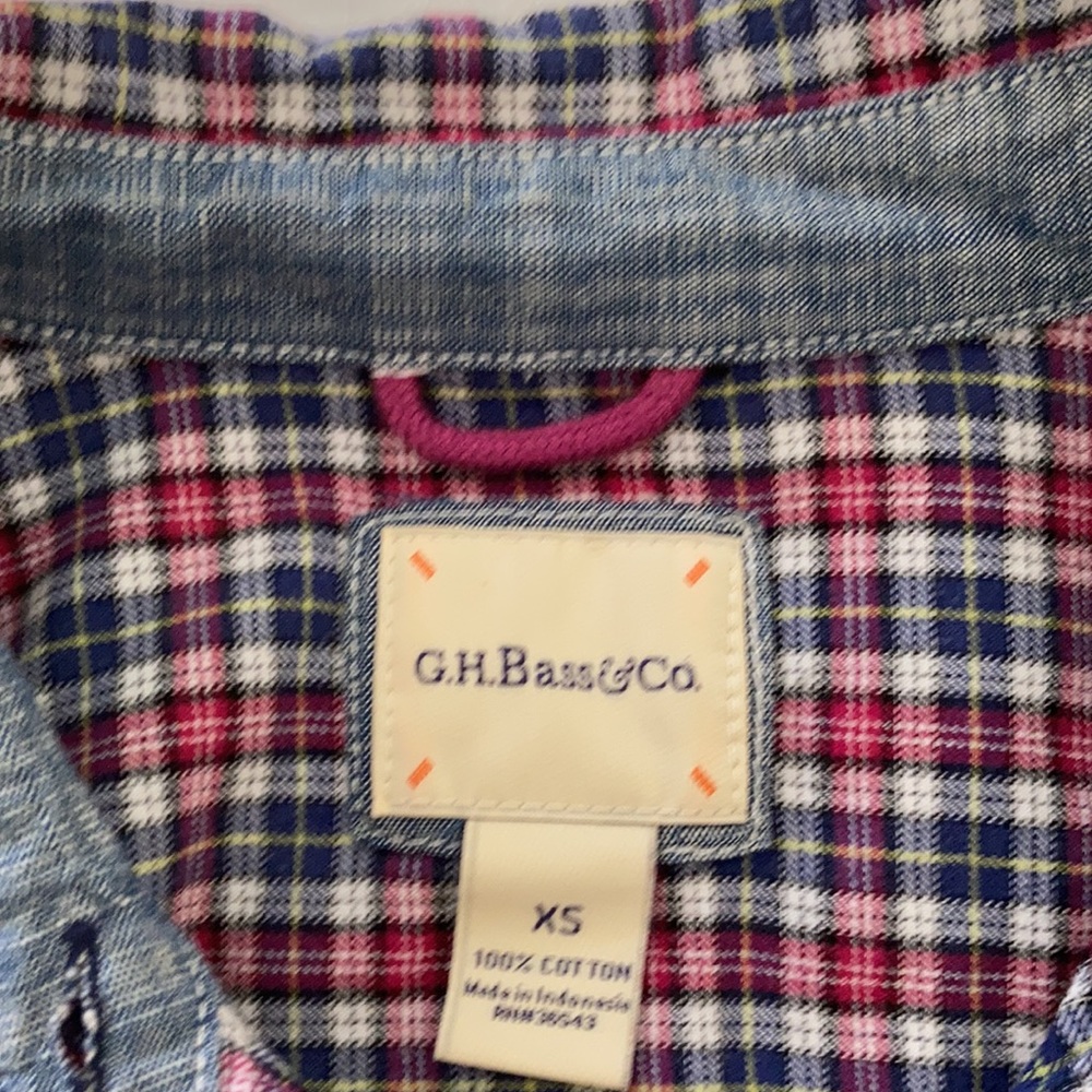 GH Bass&CO plaid buttoned shirt size XS - Picture 13 of 16